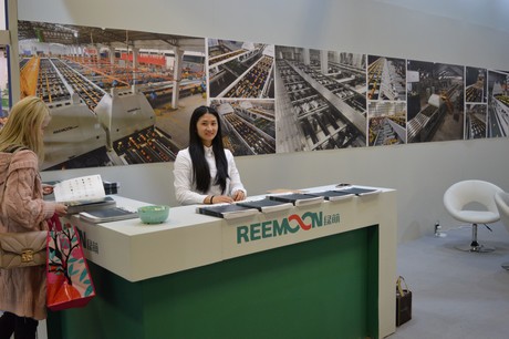 綠萌是水果分選設(shè)備國家高新技術(shù)企業(yè)，可進(jìn)行重量、大小、顏色、瑕疵外觀視覺分選，無損檢測糖度，甜度，酸度、空心、浮皮、褐變、果肉損傷、霉心病等內(nèi)部指標(biāo)，提供智能全自動水果分選機,水果分選設(shè)備,水果選果機,水果選果設(shè)備,水果分級機,水果分揀機,果蔬大小稱重分選方案和價格