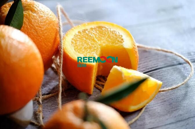 “我們的基地收藏是針對目前農業(yè)產銷的現(xiàn)狀和困難：對于農民來說，農民只知道憑經驗種田，看天吃飯，不知道把東西賣到哪里，賣給誰，怎么賣。到什么程度；對于消費者來說，這也會讓他們很難買到自己需要的東西。”王偉在介紹阿里做基地收藏項目的初衷時說。“秭歸是個貧困縣。目前，通過收集和收集，秭歸當?shù)毓r